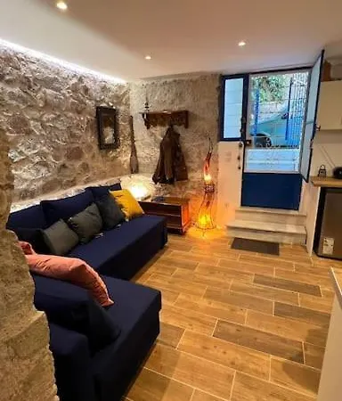 Appartement Stone Near Acropolis & Metro 石头记 Felsenhohle